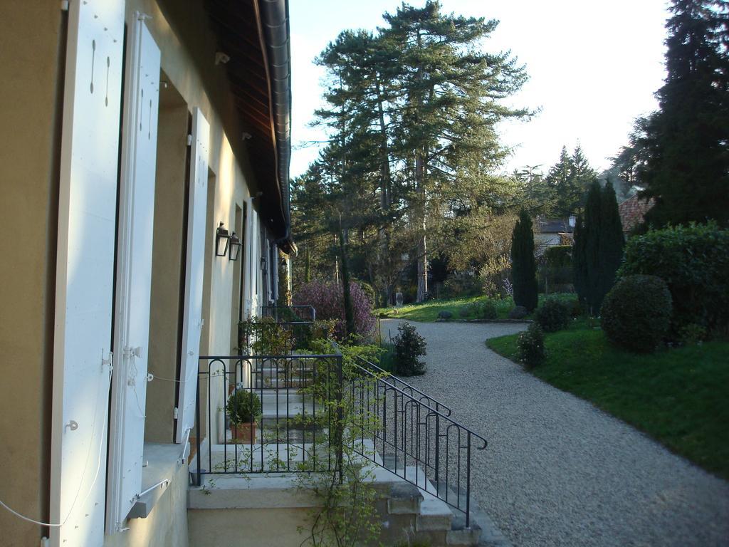 Les Communs Du Manoir Apartamento Écully Quarto foto
