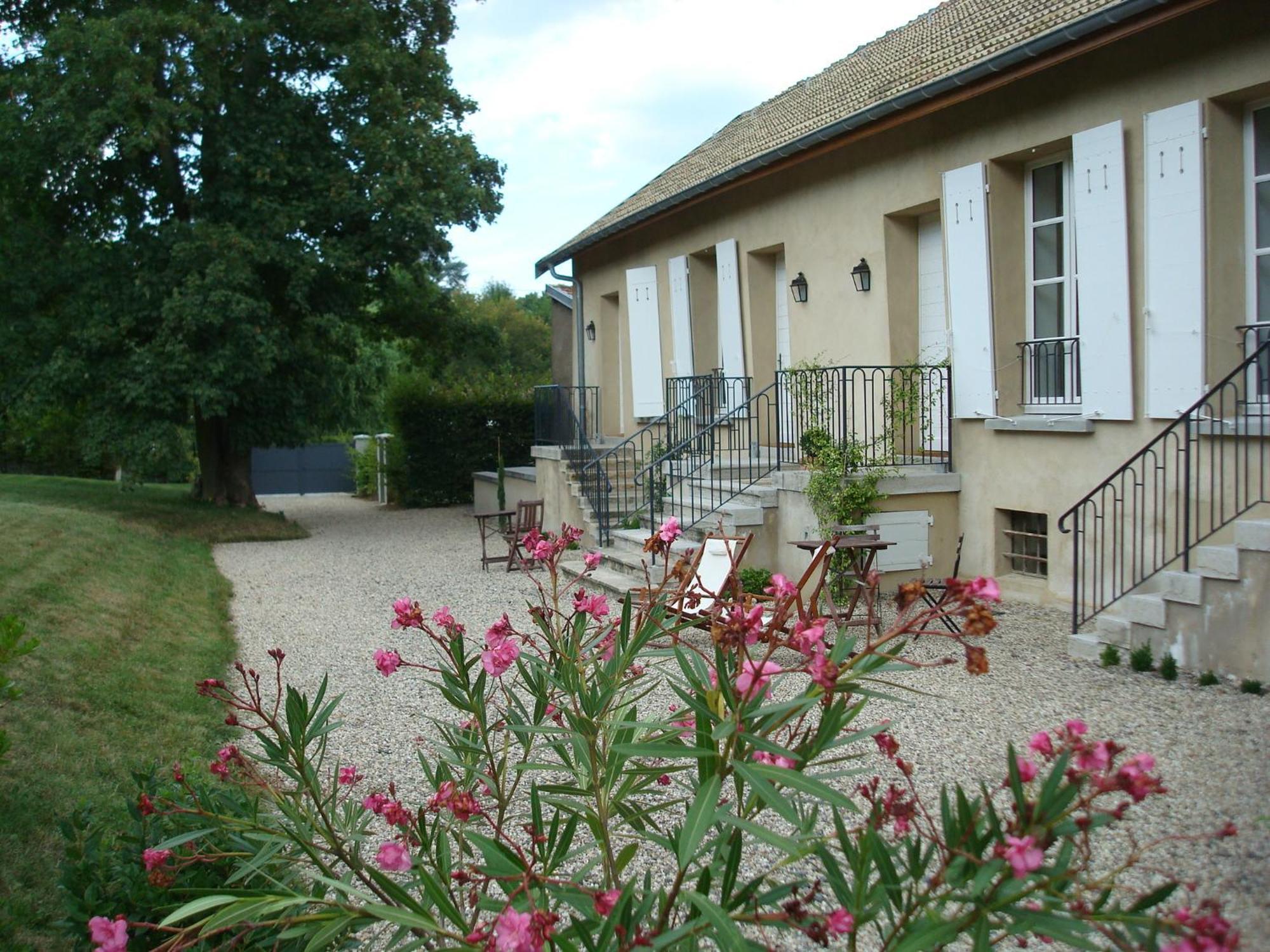 Les Communs Du Manoir Apartamento Écully Exterior foto
