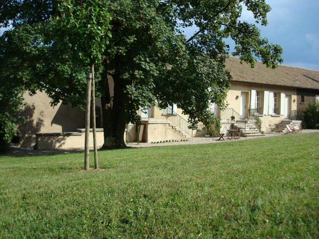 Les Communs Du Manoir Apartamento Écully Exterior foto