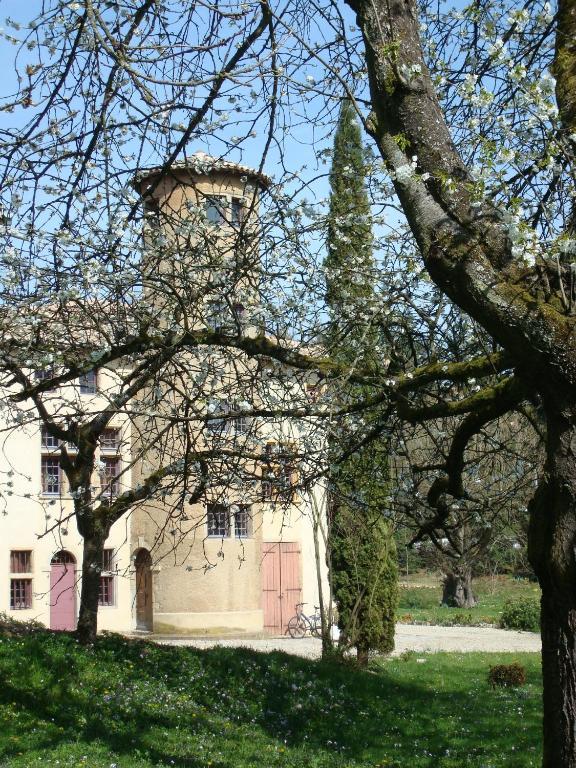 Les Communs Du Manoir Apartamento Écully Exterior foto