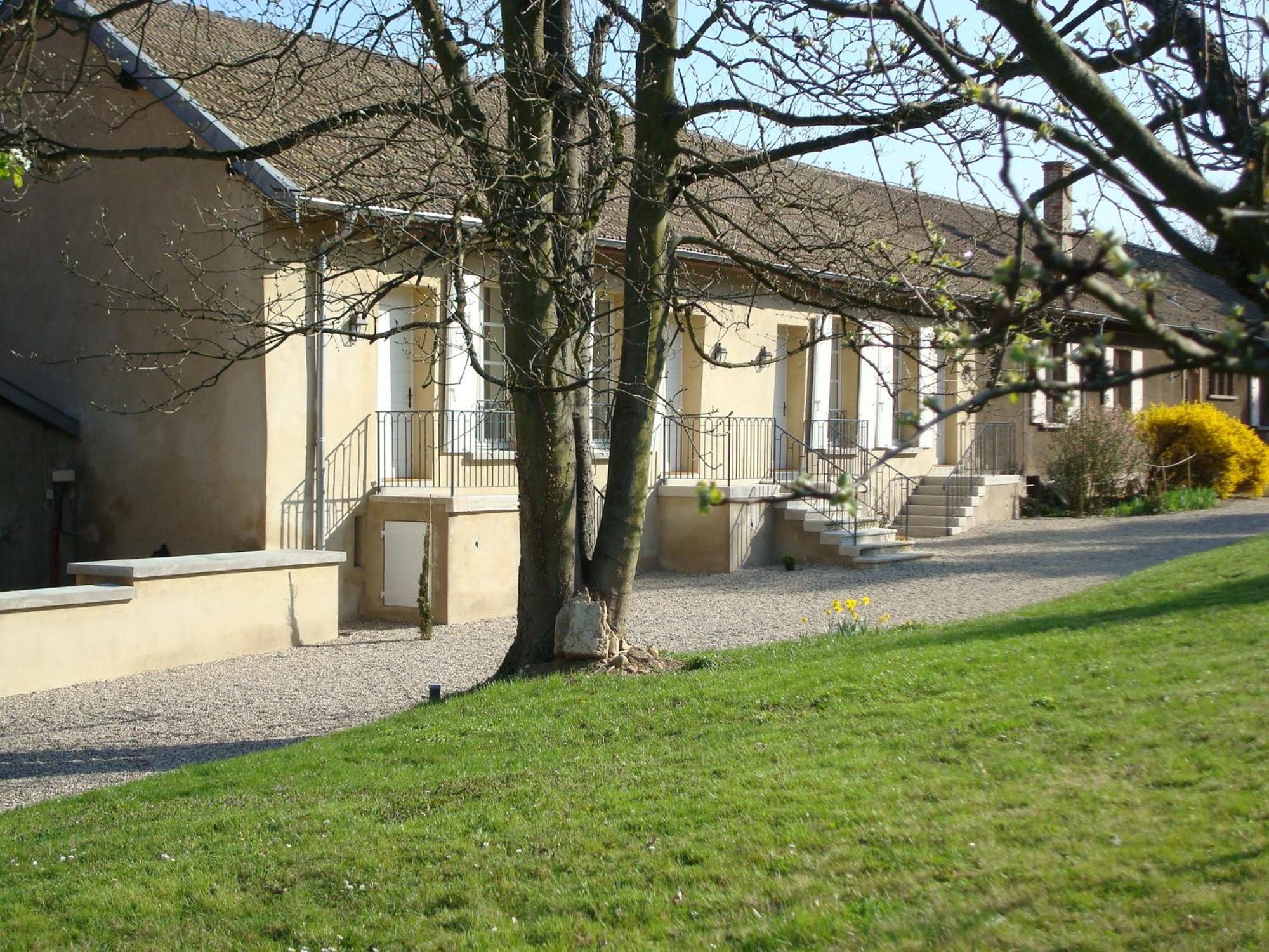 Les Communs Du Manoir Apartamento Écully Exterior foto
