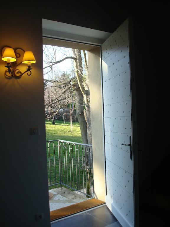 Les Communs Du Manoir Apartamento Écully Exterior foto